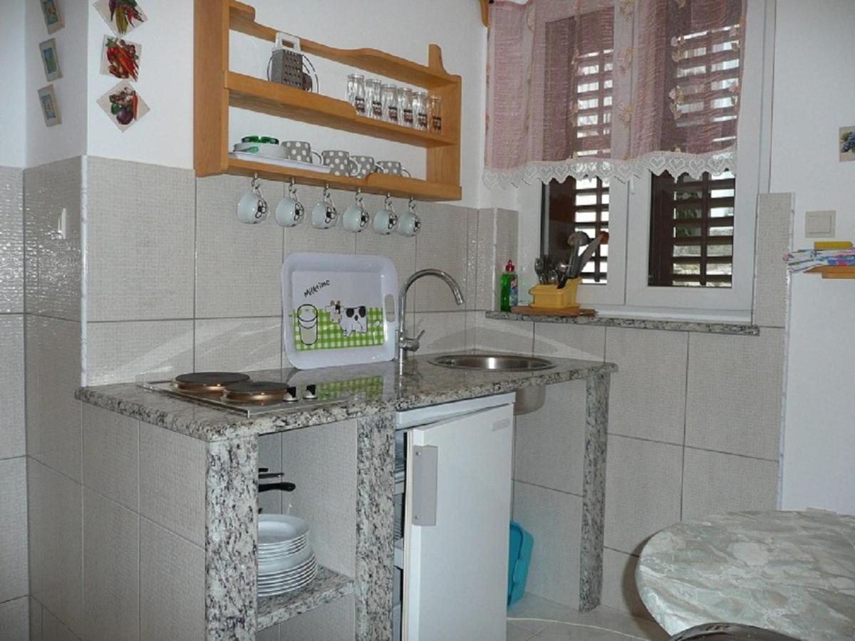 Apartmani Drazena Podgora Esterno foto